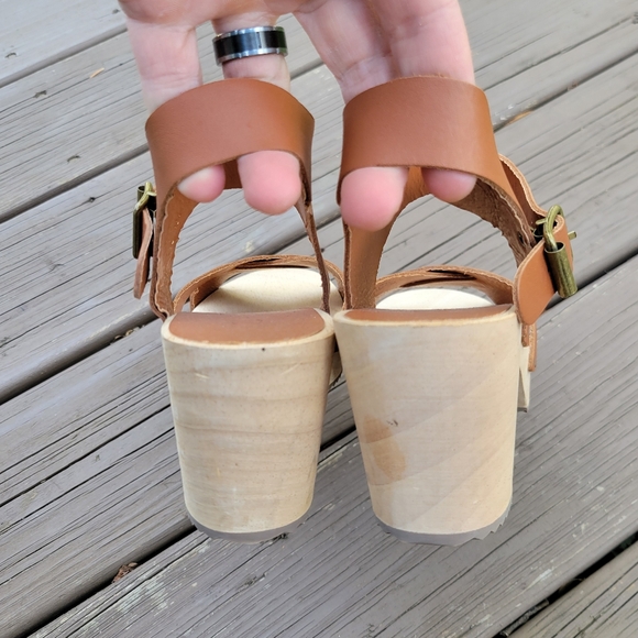 LOFT Y2K Criss Cross Whiskey Brown Leather Wooden Heeled Platform Clog Sandals 8 - Picture 4 of 8